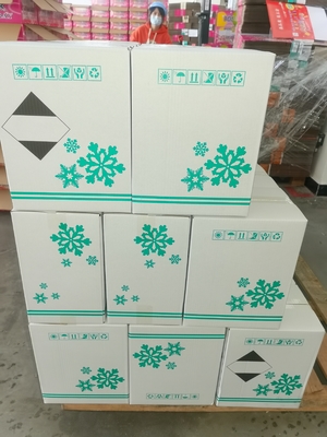 Weihnachtsfeiertags-Aerosol-Partei-Schnee sprüht künstlichen Geburtstags-Karnevals-Schnee-Schaum-Spray